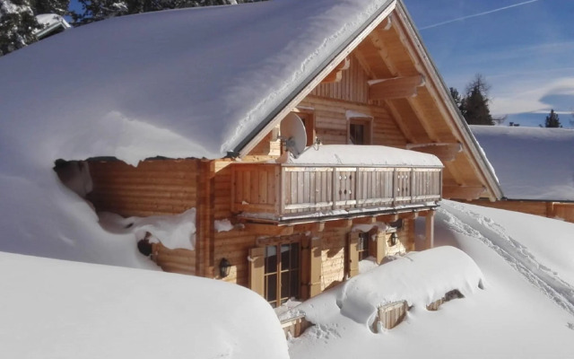 Mountain chalet 'Holzknechthütte' in Gröbming with sauna