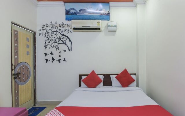 Oyo 4472 Hotel Chandra Deep