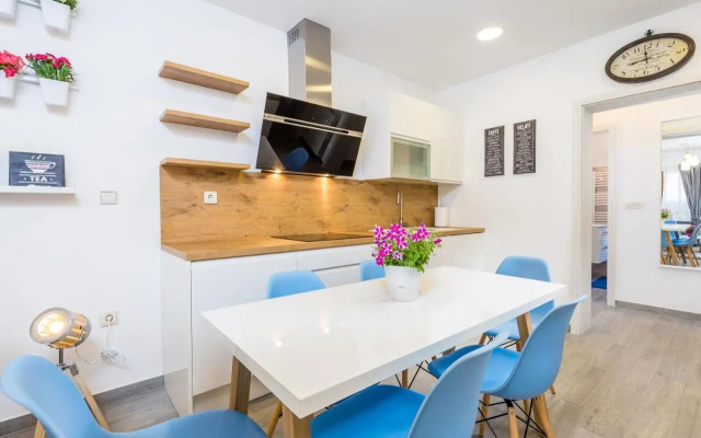 Cozy and modern 4