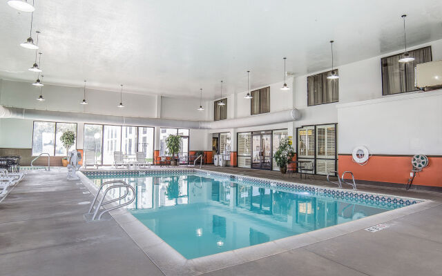 Comfort Suites Ogden Conference Center