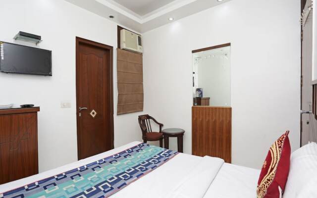 OYO 1660 Hotel Topaz