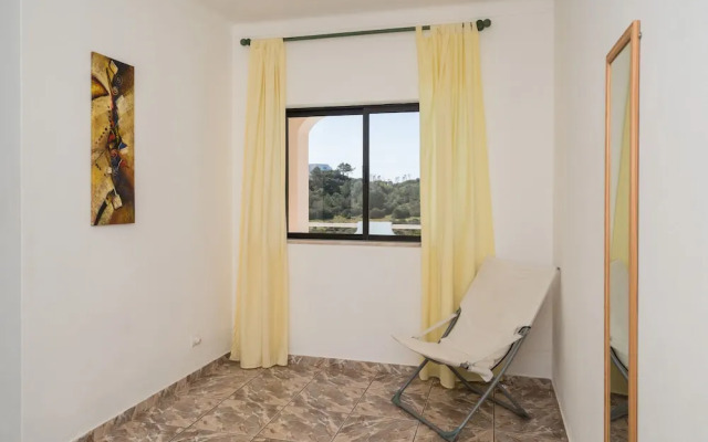 Inviting 4-bed Villa in Burgau With Private Pool