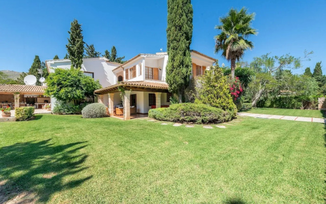 Villa Can Toni in Port de Pollen a