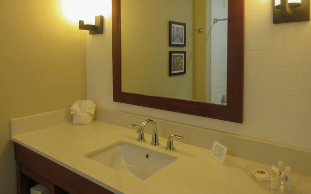 Comfort Suites