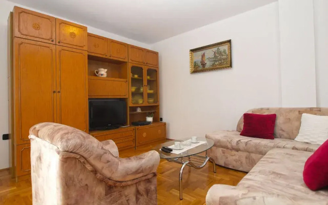 Apartment 1595