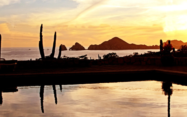 Sunrock Hotel and Suites