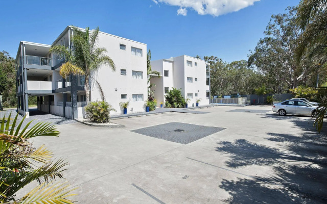 Shoal Bay Beachclub Apartments