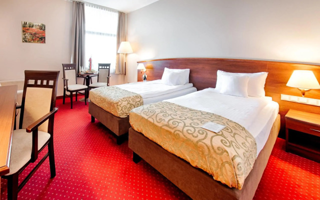 Grand Royal Hotel