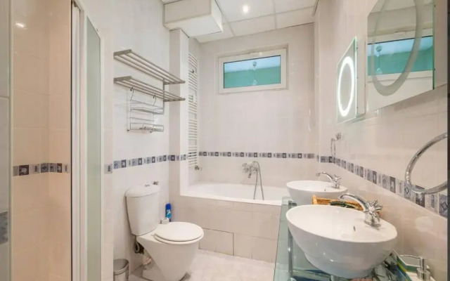 Han Krum 2 Bedroom Central Flat