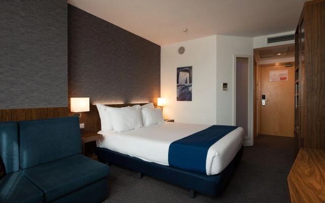 Holiday Inn Express Lisbon Airport by IHG