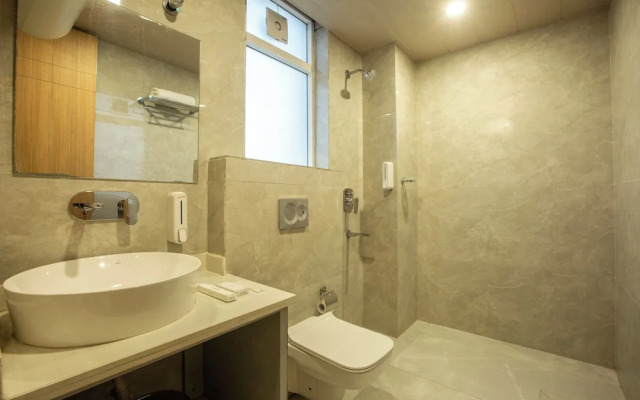 Hotel Sakura by Maps, GURGAON