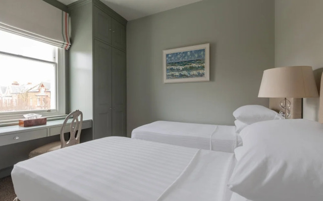 Granard Road by Onefinestay