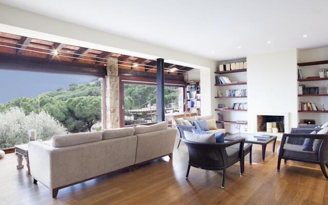 Luxury Premia De Dalt