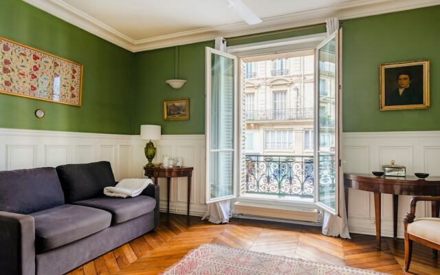 Paris Royal South Residence