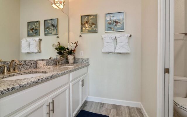 Sunset Getaway by VillaDirect