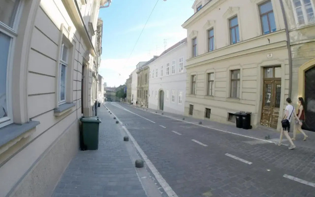Upper Town Apartment