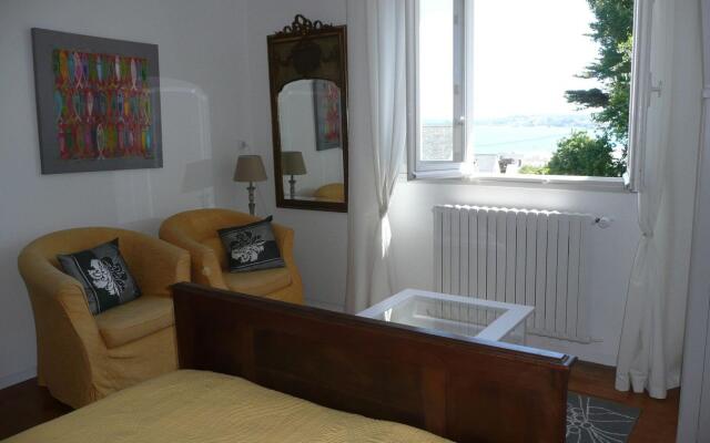 Holiday Home in Camaret sur Mer