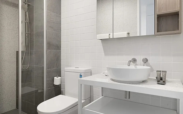 Bright Studio in Fremantle With Modern Finishes