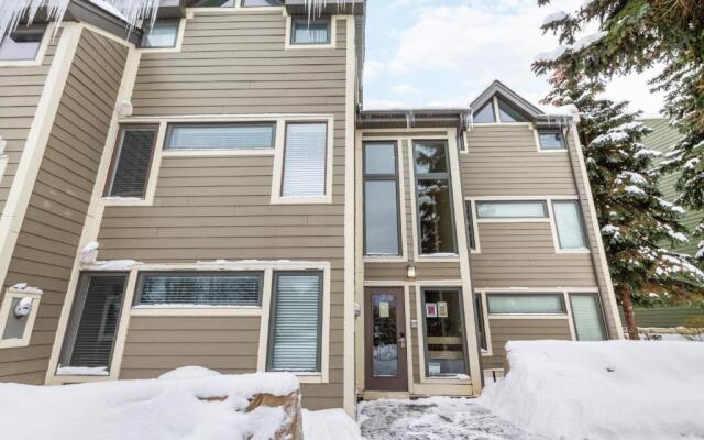 Blue Mountain, 2BR, Slopeside-Chateau Ridge