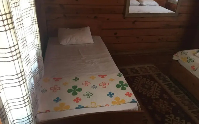Demre Sahildeki Ev Bungalov