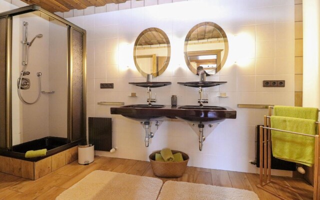 Amazing Home in Wagrain With 2 Bedrooms