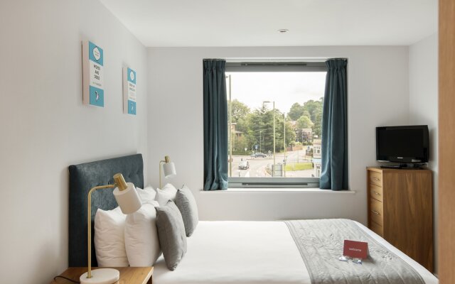 HQ Aparthotel Farnborough