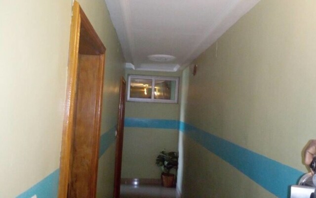 Rovie Hotel