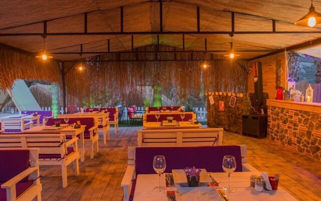 The Hill Glamping