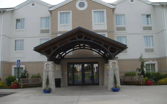 Staybridge Suites Cleveland Mayfield Heights Beachwood by IHG