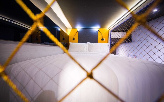 CUBE Family Boutique Capsule Hotel