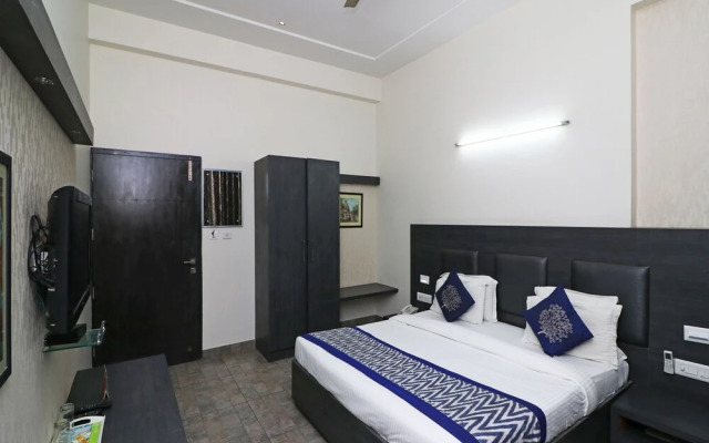 Oyo 3396 Hotel Parichay