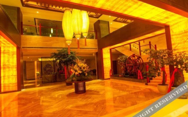 Rongting Holiday Inn Luoping