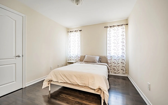 Lady Valentina Boutique Home