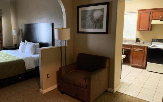 Quality Suites Houston NW Cy-Fair