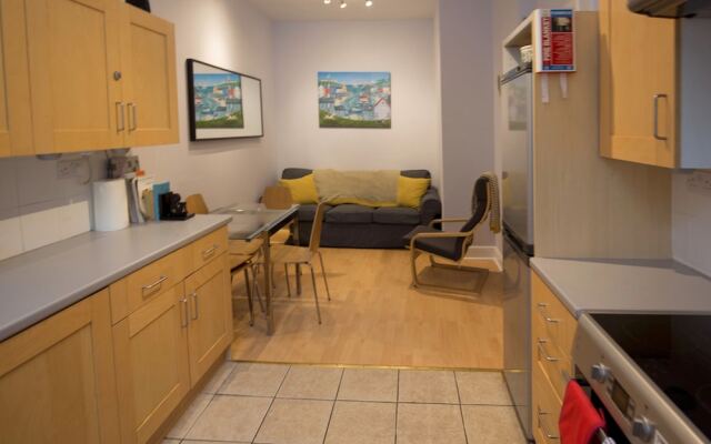 3 Bedroom Flat in South Centre of Edinburgh Sleeps 6