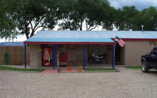 Ms. Kitty's Country Inn