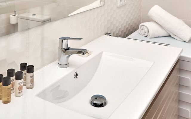 UD Apartments Barcelona - Marina Vintage Exclusive Apartment (2BR)