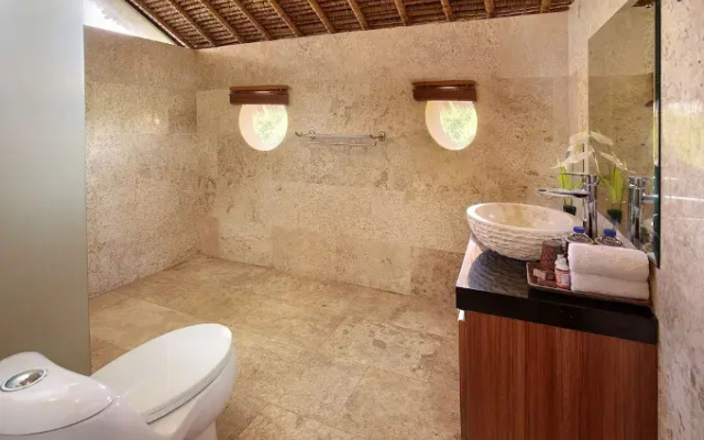Balangan Beach Villa