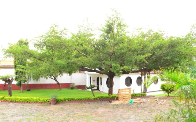 Campers and Backpakers Hostel