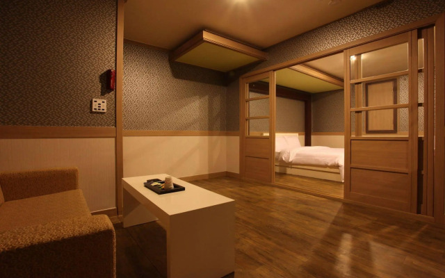 KS Hotel