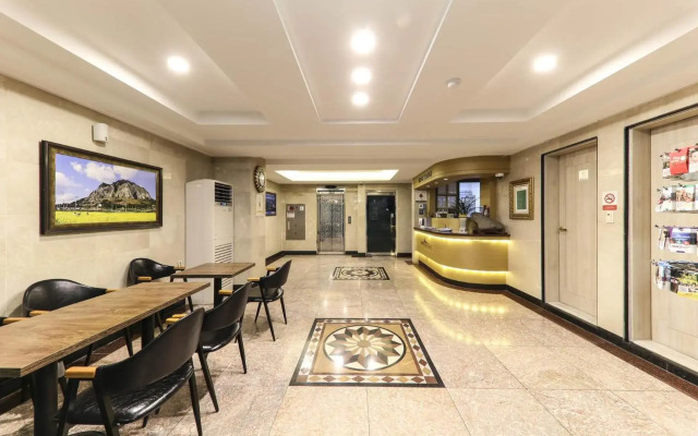 Major Hotel