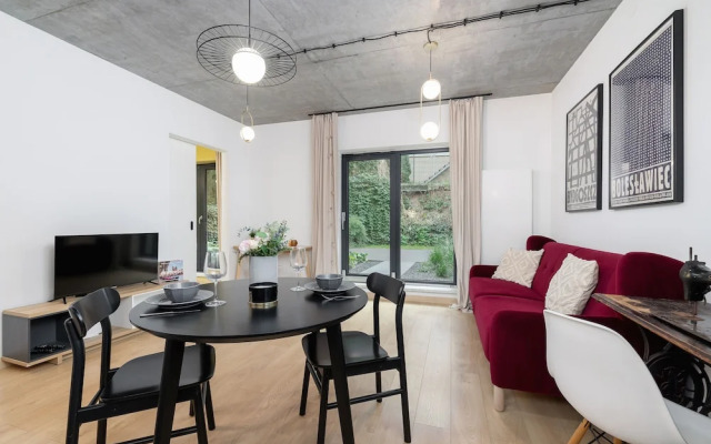 Brick House Apartment Cracow by Renters