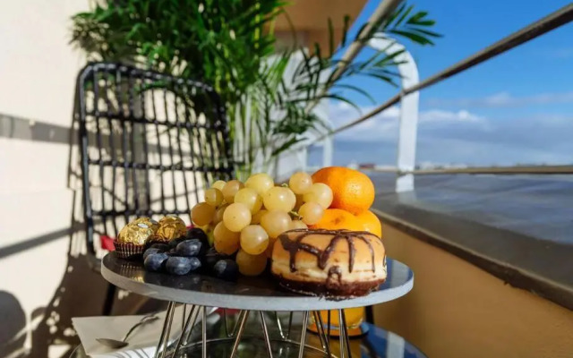 Bright 2BR Flat - Palace Hall - Charming Balcony