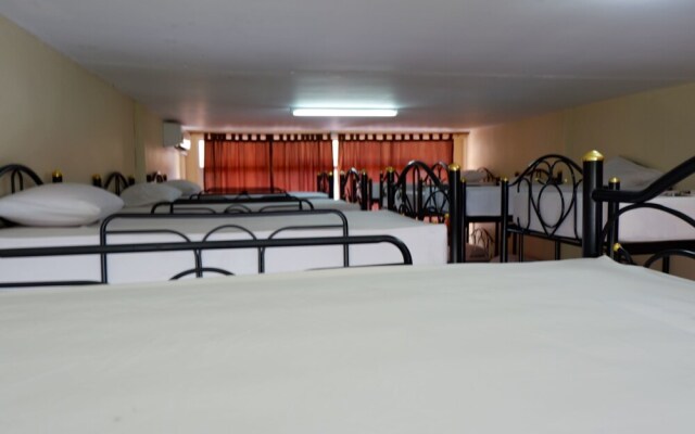 Jaya Hostel - Adults Only