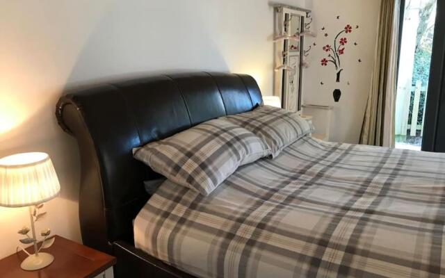 The Bolt Hole - Looe.