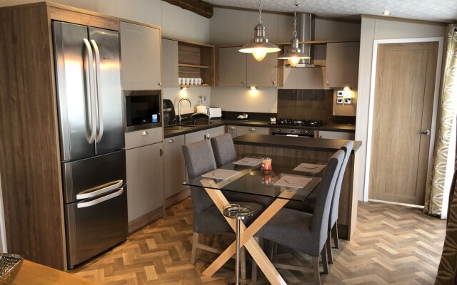 Rivendale 7 2 Bedroom & Hot Tub