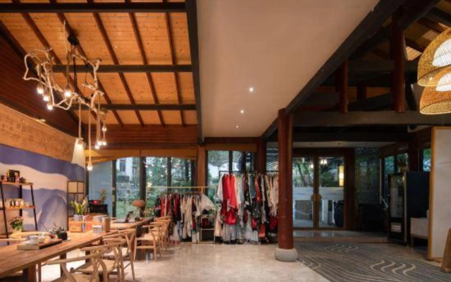 Qingcheng Mountain - Luxury Wuliuzhuang