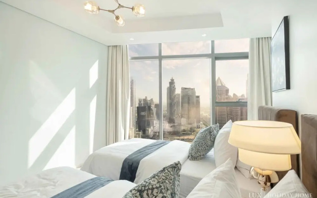 LUX The Paramount Sea View Suite