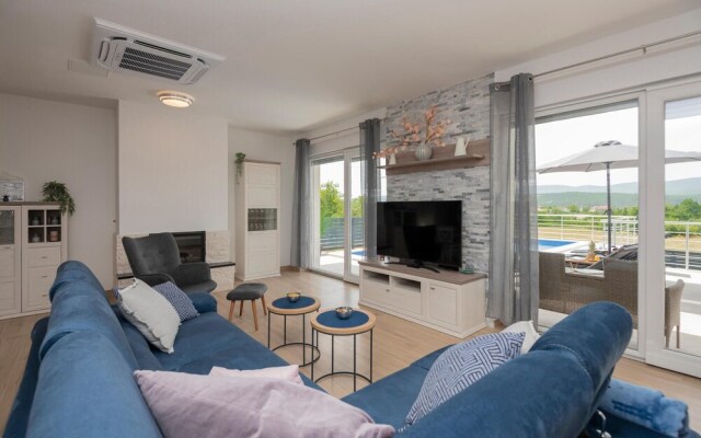 Nice Apartment in Trogir With 2 Bedrooms and Wifi
