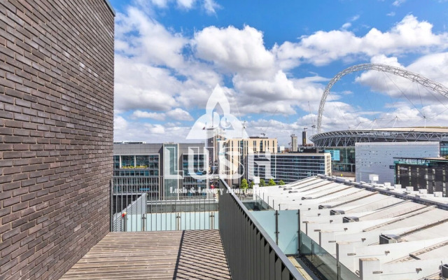 Lush Apartment London Designer Outlet